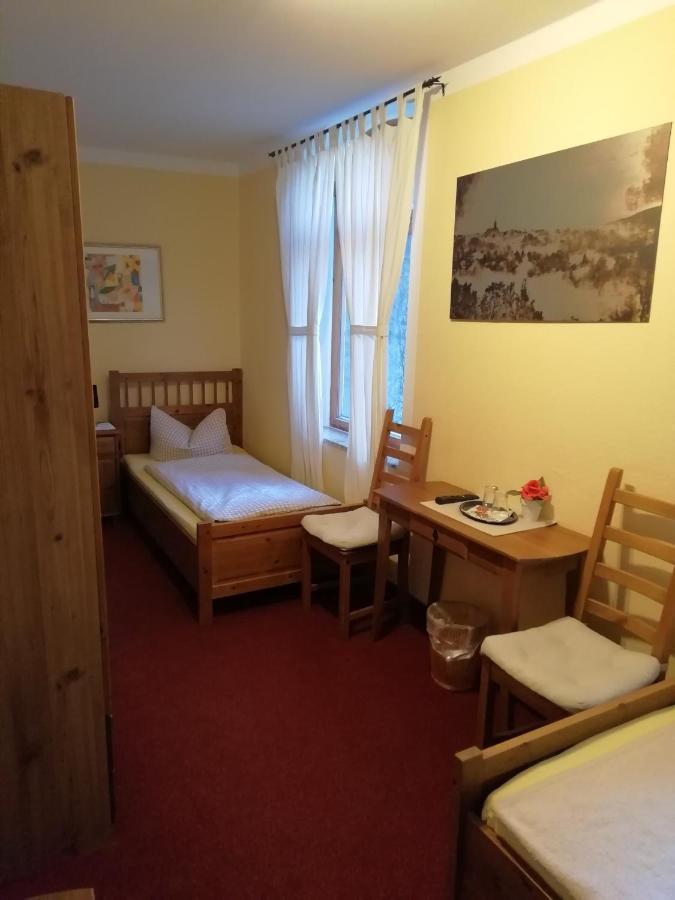 Gaststaette & Pension Zum Tuermer Аннаберг-Бухгольц Экстерьер фото